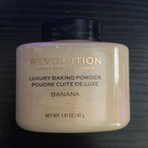 BN makeup revolution banana brightening powder